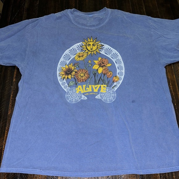 Urban Outfitters Sunflower Graphic Tee - Picture 1 of 2